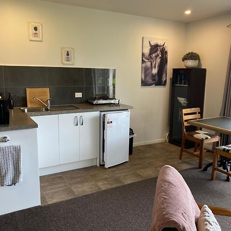 Aratahi Cottages Carterton Bagian luar foto
