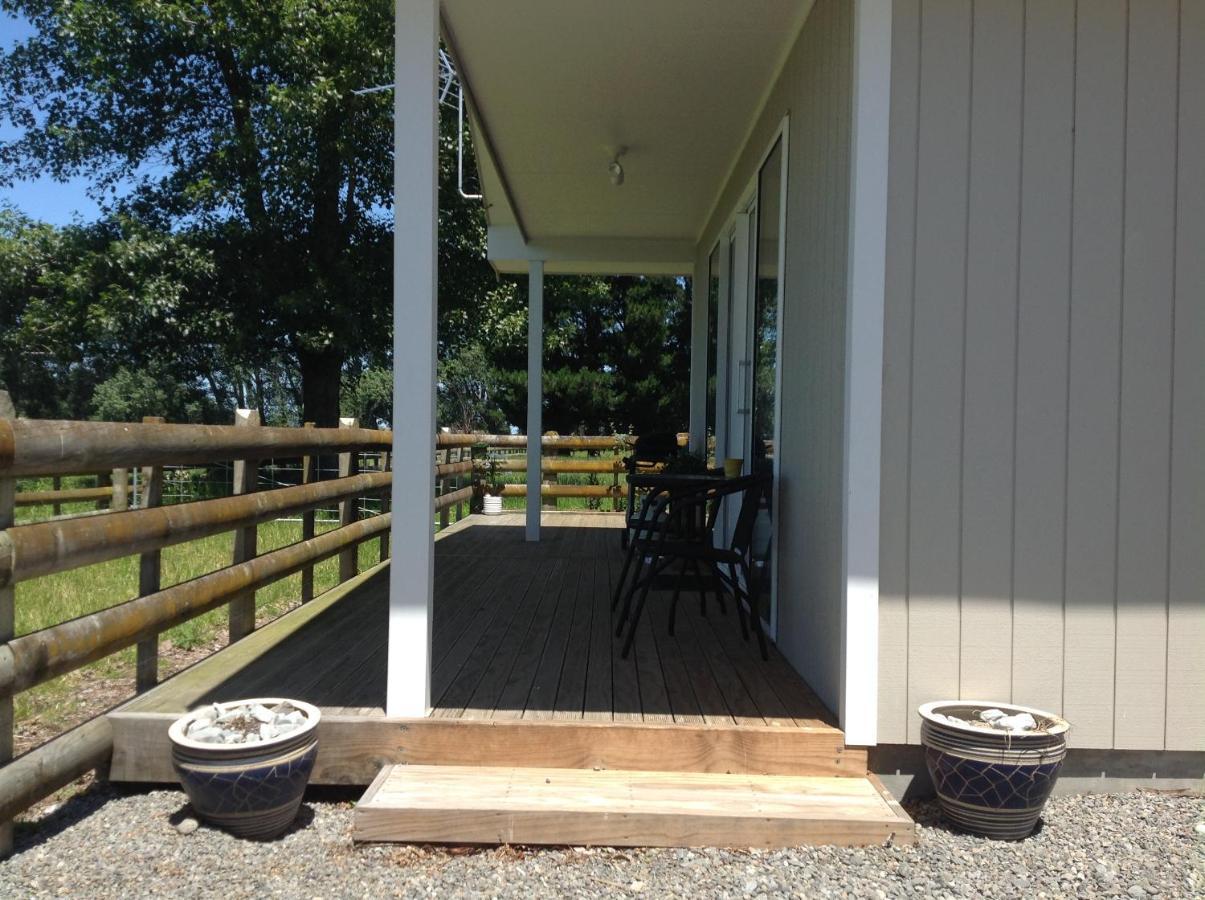 Aratahi Cottages Carterton Bagian luar foto