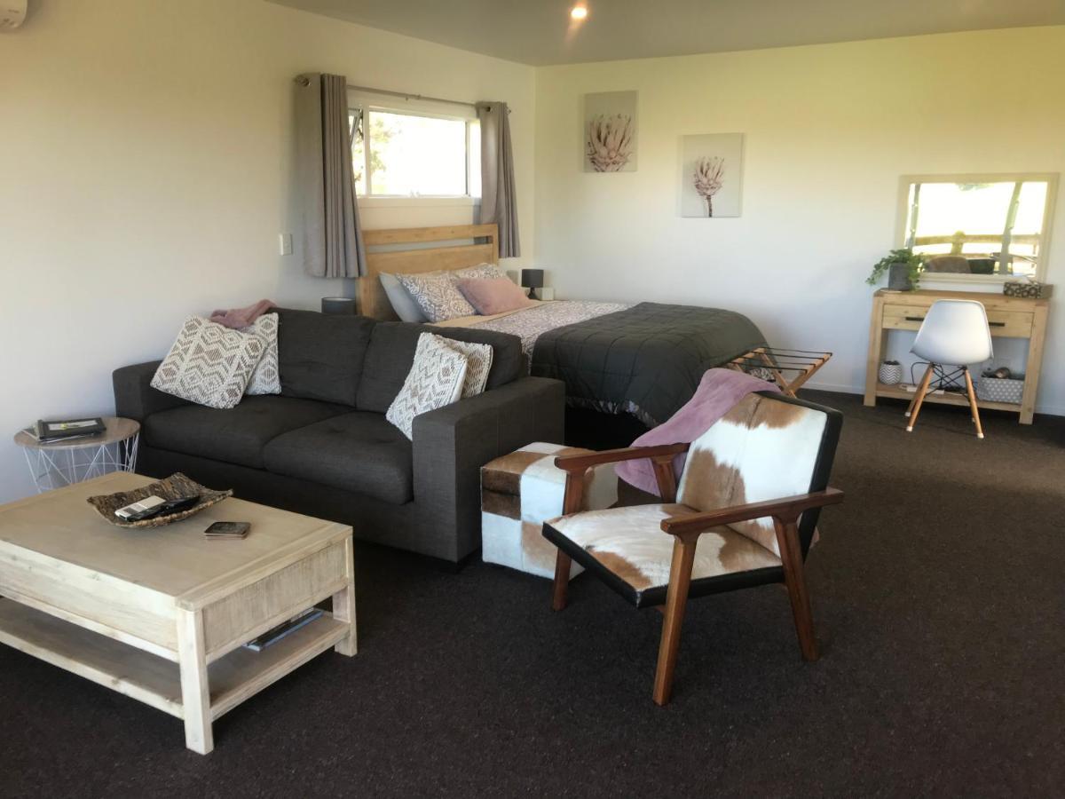 Aratahi Cottages Carterton Bagian luar foto