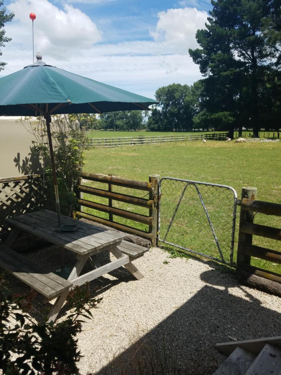 Aratahi Cottages Carterton Bagian luar foto